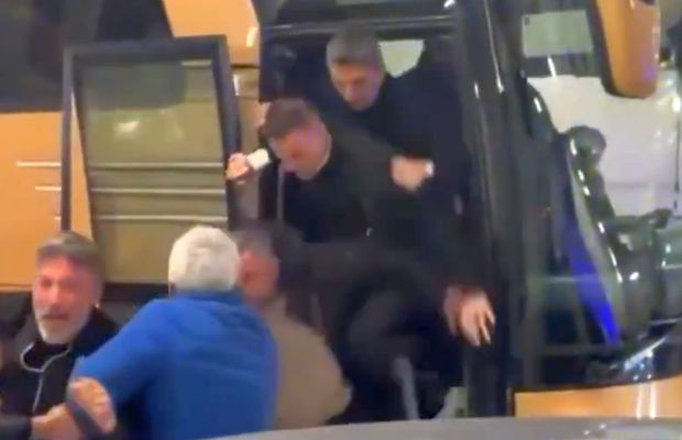 Răzvan Lucescu a comentat scenele reprobabile când a plonjat din autocar: „Spun adevărul și asta nu convine”