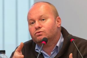 „Sunt sigur că o face pentru profit. Ulterior, apar problemele” » Profesor în economie, analiză pentru GSP privind achiziția celor de la Genoa de către Dan Șucu