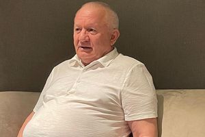 Porumboiu râde de Șucu după ce a cumpărat-o pe Genoa » Discurs plin de ironii: „S-a săturat să câștige trofee în România și se duce în Italia. Dar cu Lasconi ce face? O ia cu el?”