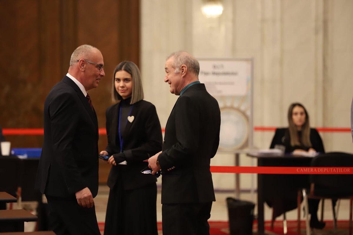 Gigi Becali, a 3-a zi în Parlament, al 3-lea moment hilar » I-a fost tăiat microfonul când depunea jurământul