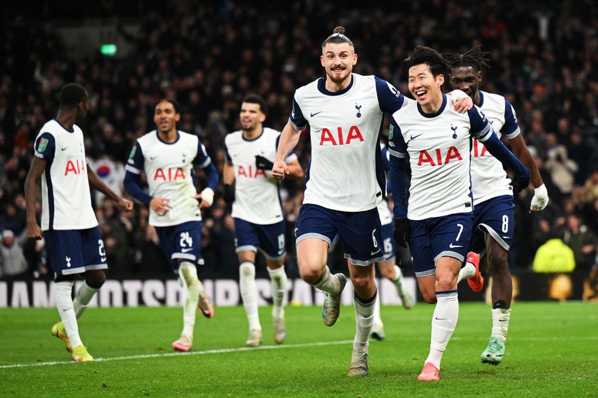 Radu Drăgușin, integralist într-un thriller cu 7 goluri » Tottenham a trecut de United și e în semifinalele Cupei Ligii