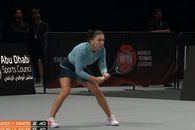 Simona Halep a revenit cu succes pe teren, în Abu Dhabi! Victorie în fața Igăi Swiatek, după 5 game-uri câștigate consecutiv