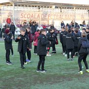 Cristi Ignat a oferit cadouri copiilor din Academia Rapidului // foto: Andrei Furnigă (GSP)