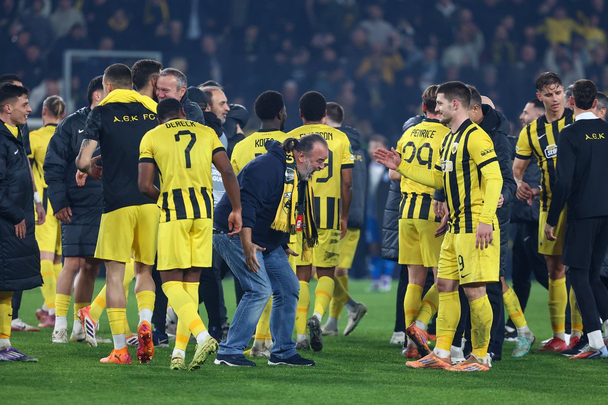 Dramă totală la finalul meciului AEK Atena - Universitatea Craiova