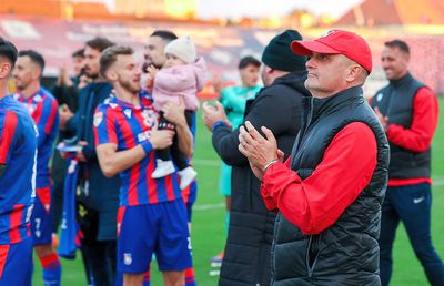 A dus echipa la un pas de play-off și a fost recompensat cu prelungirea contractului