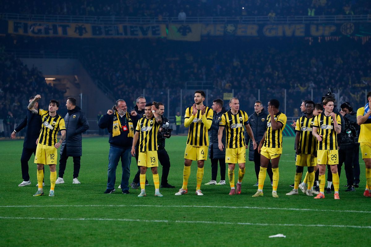 Dramă totală la finalul meciului AEK Atena - Universitatea Craiova