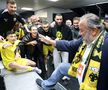 Marios Iliopoulos, sărbătorind victoria cu jucătorii lui AEK // foto: sport24.gr