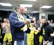 Marios Iliopoulos, sărbătorind victoria cu jucătorii lui AEK // foto: sport24.gr