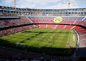 Ilustrație: Rezultat important în - Barcelona vinde bilete de 4.000 de euro pentru „El Clasico” » Ce intră în pachet (Sport)