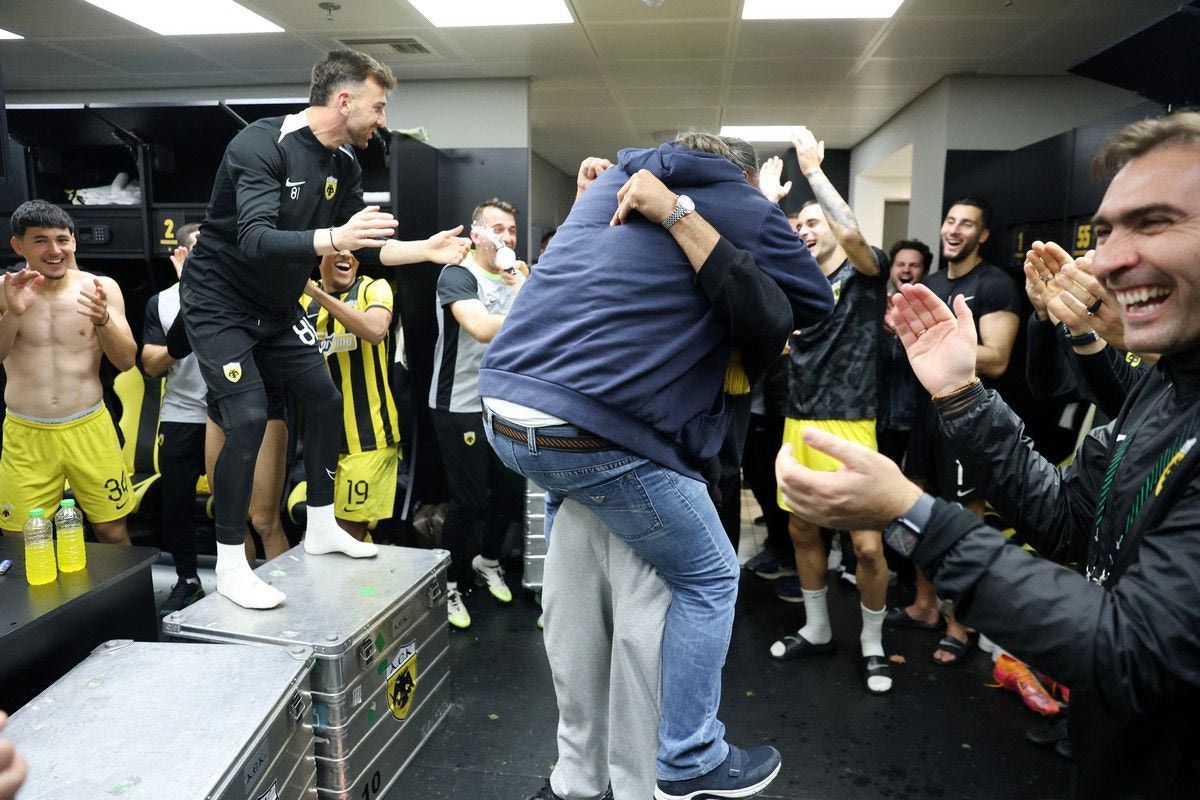 Dramă totală la finalul meciului AEK Atena - Universitatea Craiova