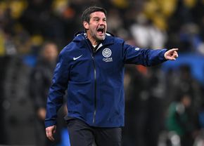 Imagine articol: Ultima oră din sport - Cristi Chivu, reacție fermă după ce a pierdut calificarea în finala Supercupei Italiei: „Așa ceva nu se antrenează” Ilustrație: Ultima oră din sport - Cristi Chivu, reacție fermă după ce a pierdut calificarea în finala Supercupei Italiei: „Așa ceva nu se antrenează” (Sport)