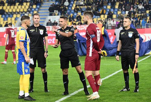 EXCLUSIV Interdicție la transferuri pentru două cluburi din Superligă: „Avem o restanță față de un impresar”