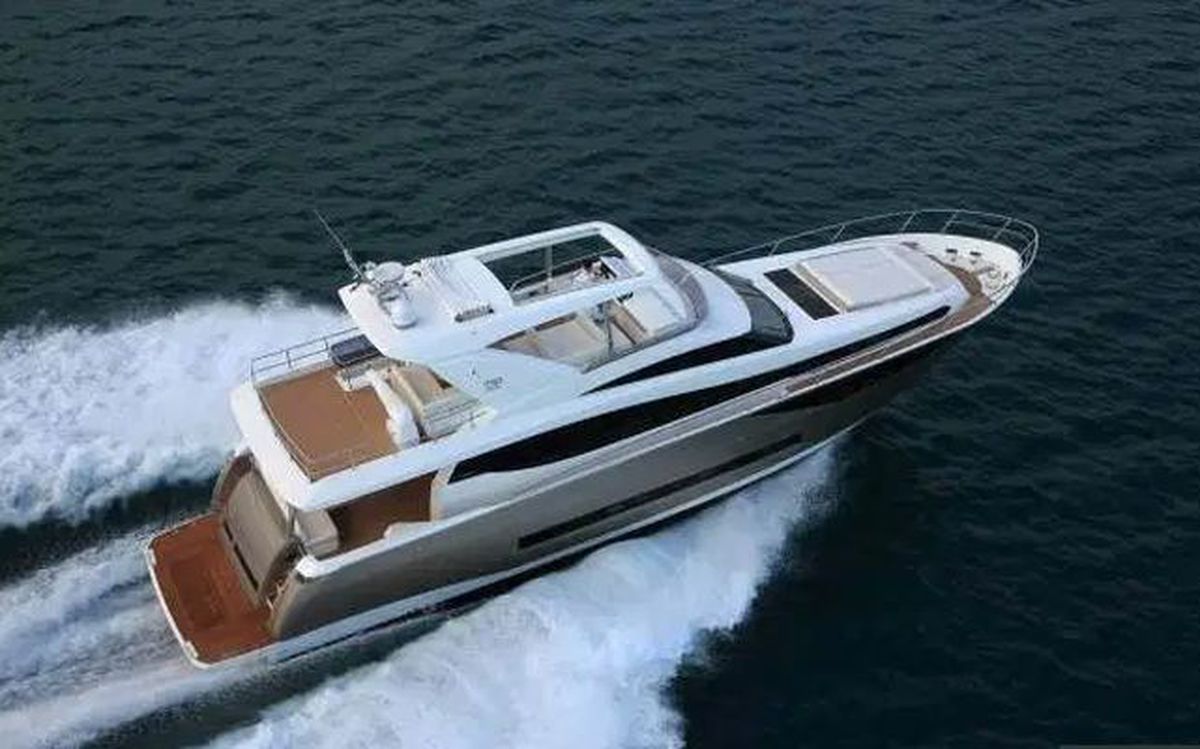 FOTO Colecție de campion: Conor McGregor deține automobile de lux în valoare de 3 milioane de euro și un yacht de 3,5 milioane de euro