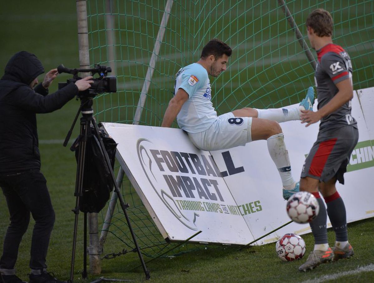 FCSB // Helmuth Duckadam s-a enervat în direct la TV și s-a luat de Ioan Hora: „Dacă ai sânge în instalație, spune asta când ești la echipă! E urât, nu-mi place”