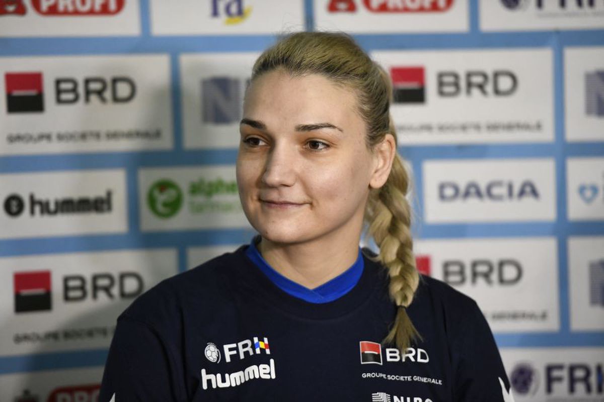 FOTO S-a reunit naționala feminină de handbal a României