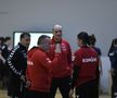 FOTO S-a reunit naționala feminină de handbal a României