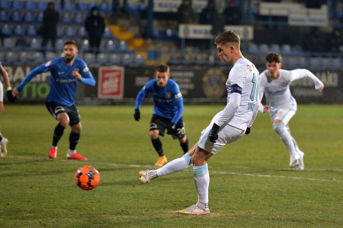 Duel spectaculos Viitorul - FCSB și la note GSP: mulți fotbaliști de 7, însă doar unul cu 8!