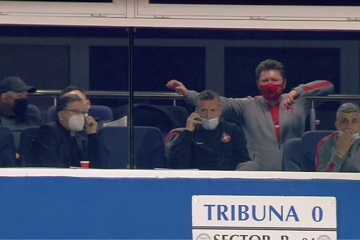 EXCLUSIV Victor Becali, despre conversațiile purtate de Mihai Stoica la pauza meciului cu Viitorul: „FCSB este pe primul loc, deci e condusă bine”