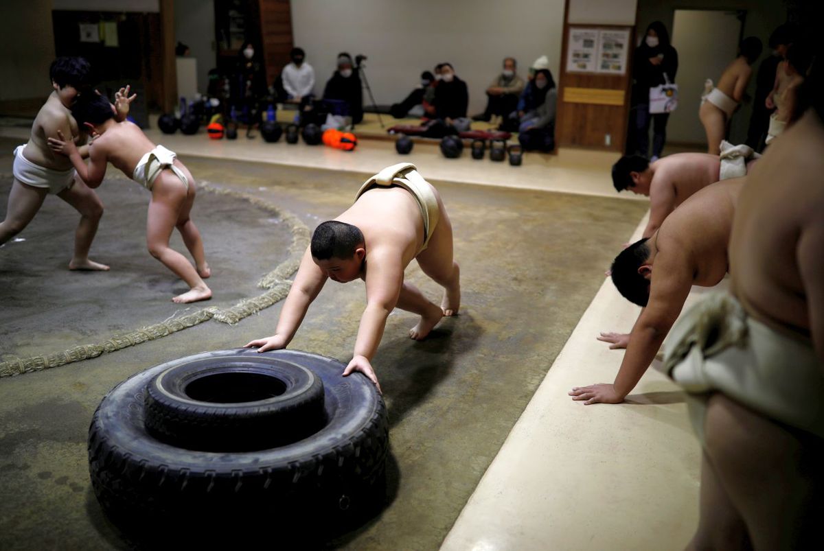 FOTOREPORTAJ Povestea lui Kyuta Kumagai, campionul mondial de sumo la categoria sub 10 ani: cum se împarte viața lui între antrenamente și școală