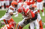 Premieră în fotbalul american » Cum arată prima femeie arbitru din istorie care va arbitra Super Bowl