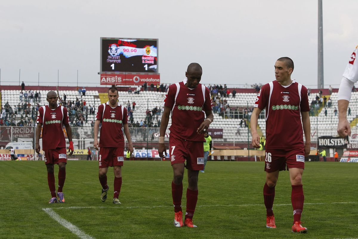 Abia eliberat din pușcărie, fostul fotbalist din Liga 1 șochează: „Gardienii ne spuneau «colete»” + „Marian Iancu e terminat, abia mai merge”