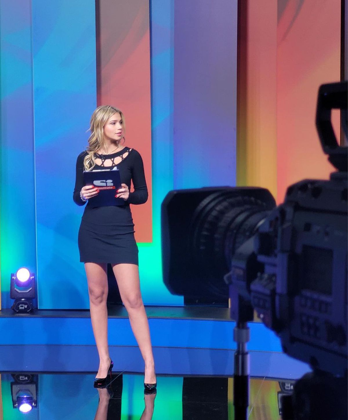 Îi face concurență Dilettei Leotta » Cine e Alice De Bortoli, prezentatoarea de la SportItalia: de la Tik Tok, la analiza meciurilor de Serie A