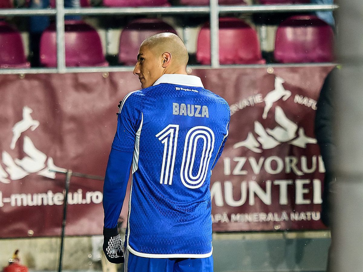 FOTO Pepe Bauza, în conflictul cu fanii Rapidului de la Peluza Sud