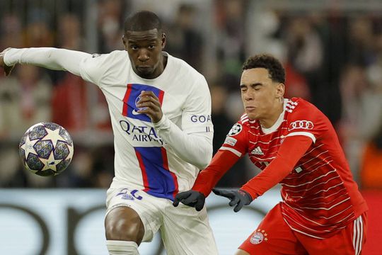 Nordi Mukiele (PSG), în duel cu Jamal Musiala (Bayern Munchen) / Foto: Imago Images