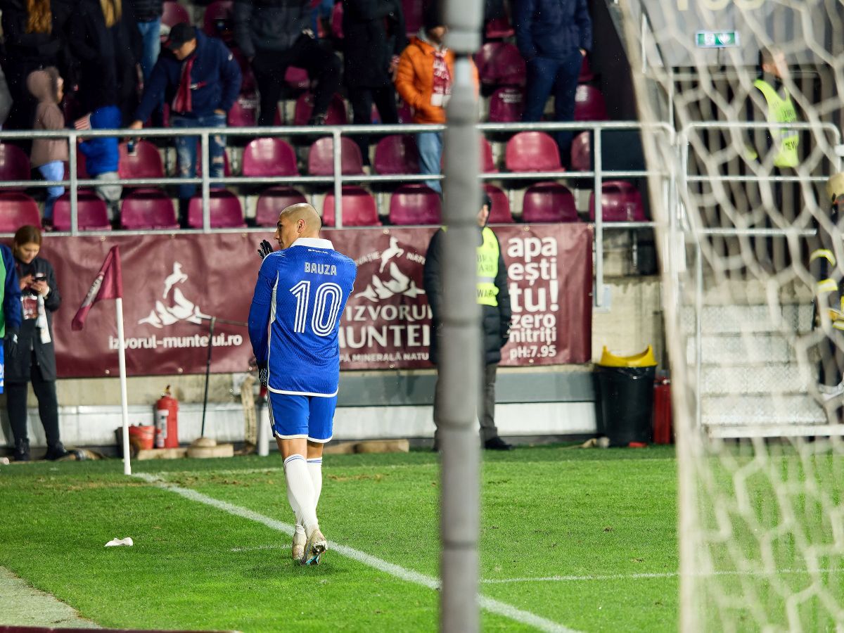 FOTO Pepe Bauza, în conflictul cu fanii Rapidului de la Peluza Sud