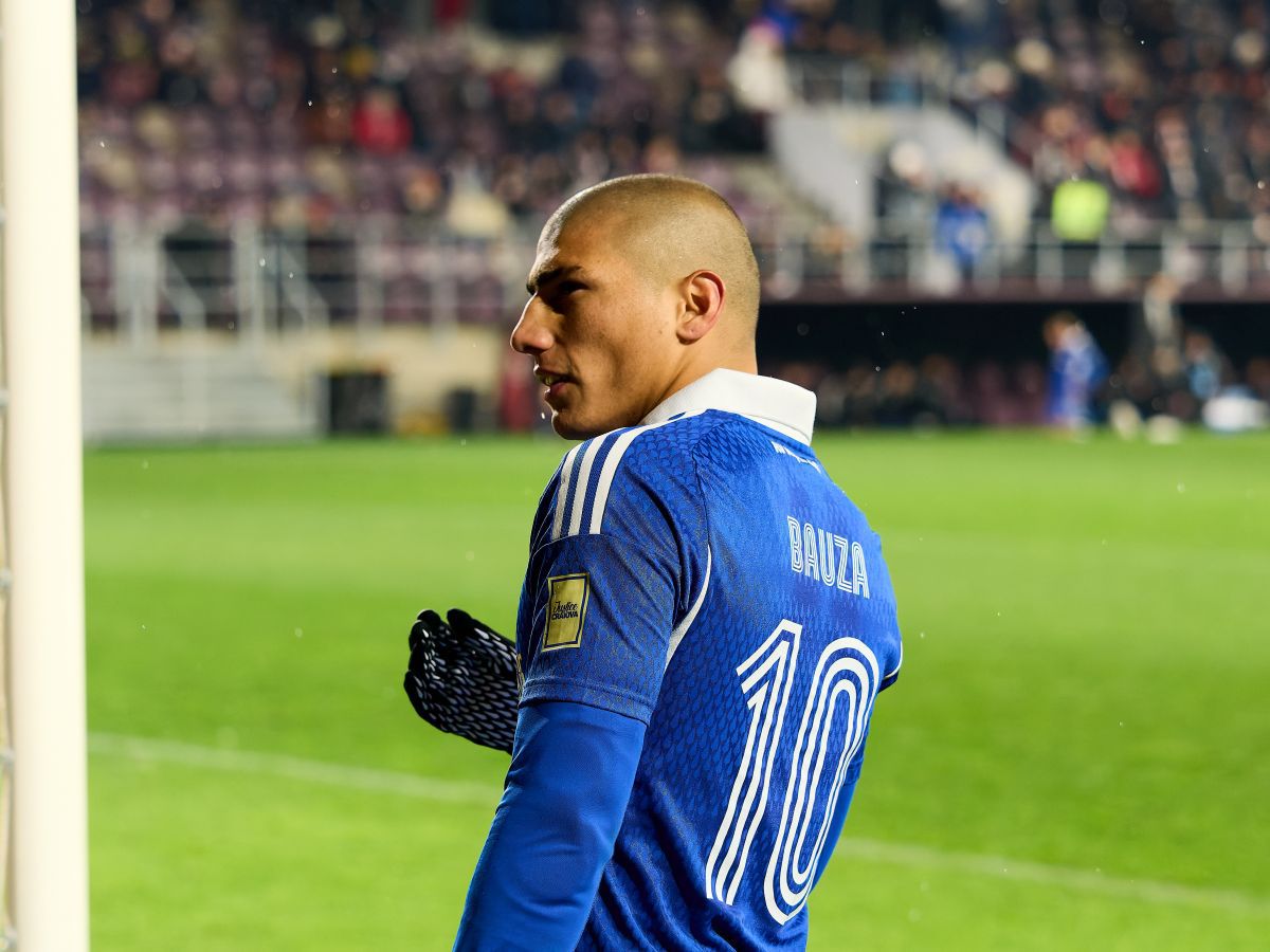 FOTO Pepe Bauza, în conflictul cu fanii Rapidului de la Peluza Sud