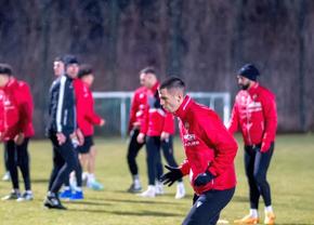 Noile transferuri ale lui Dinamo și-au ales numerele de pe tricouri » Gorka Larrucea, deja înlocuit