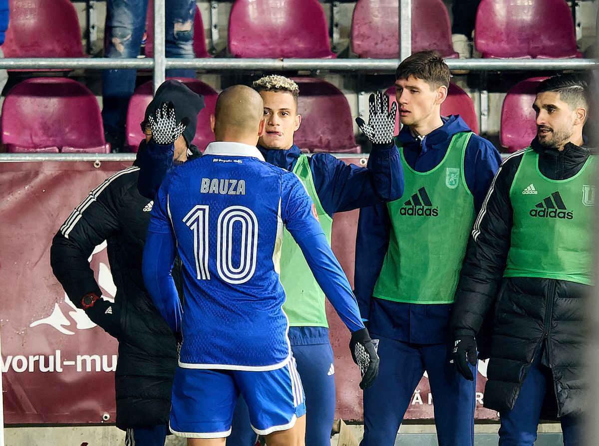 FOTO Pepe Bauza, în conflictul cu fanii Rapidului de la Peluza Sud