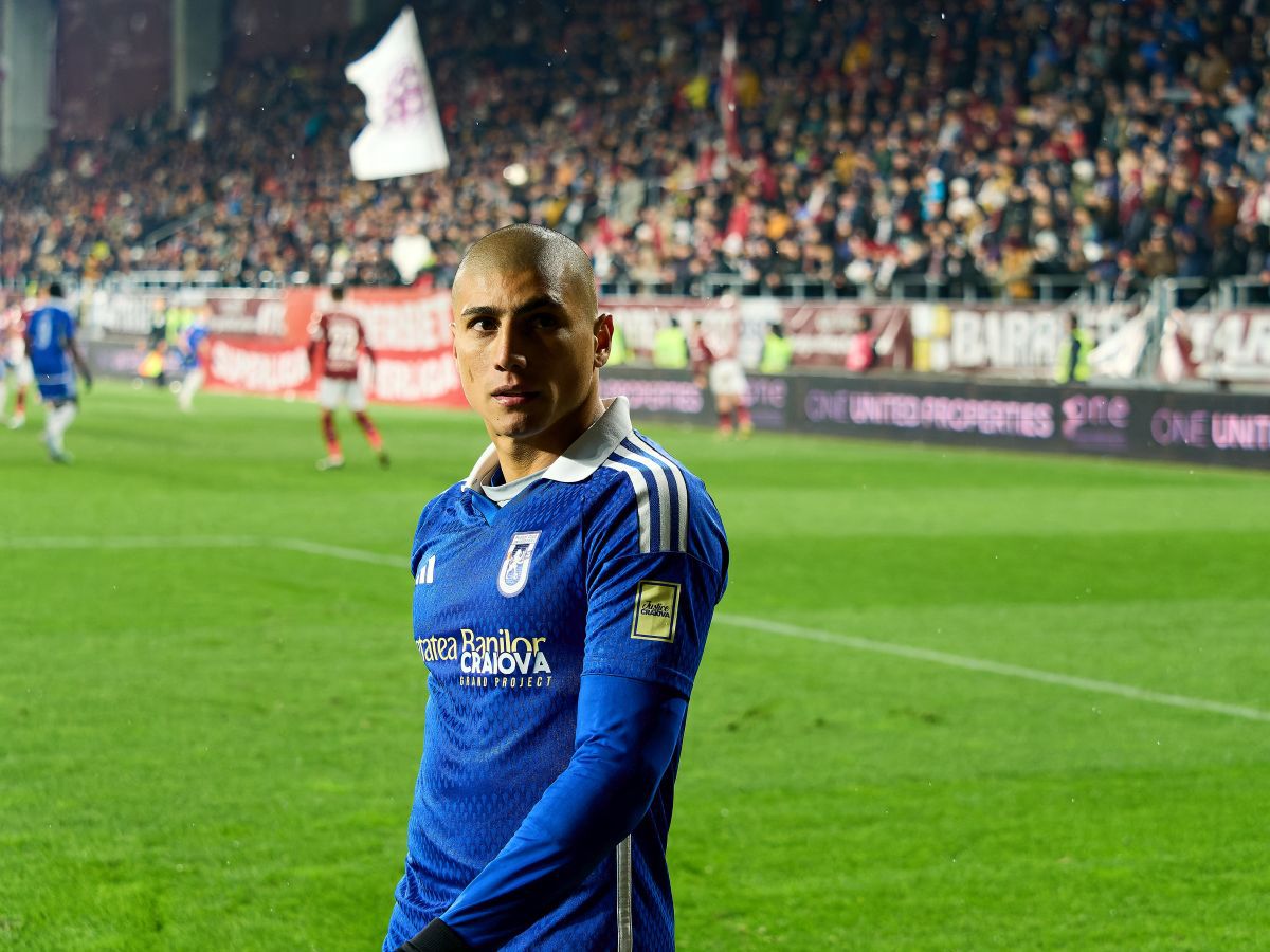 FOTO Pepe Bauza, în conflictul cu fanii Rapidului de la Peluza Sud