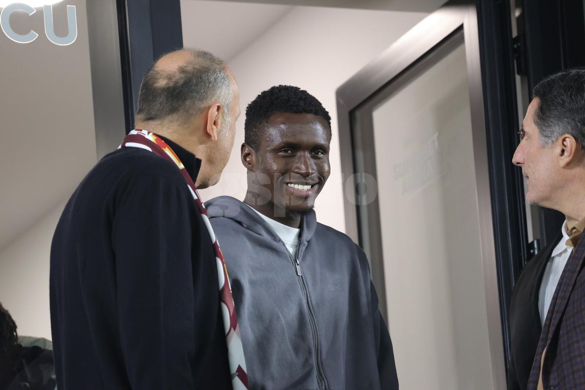 Rapid și-a prezentat noul transfer: David Ankeye! Atacantul de la Genoa e în tribună la meciul cu Poli Iași