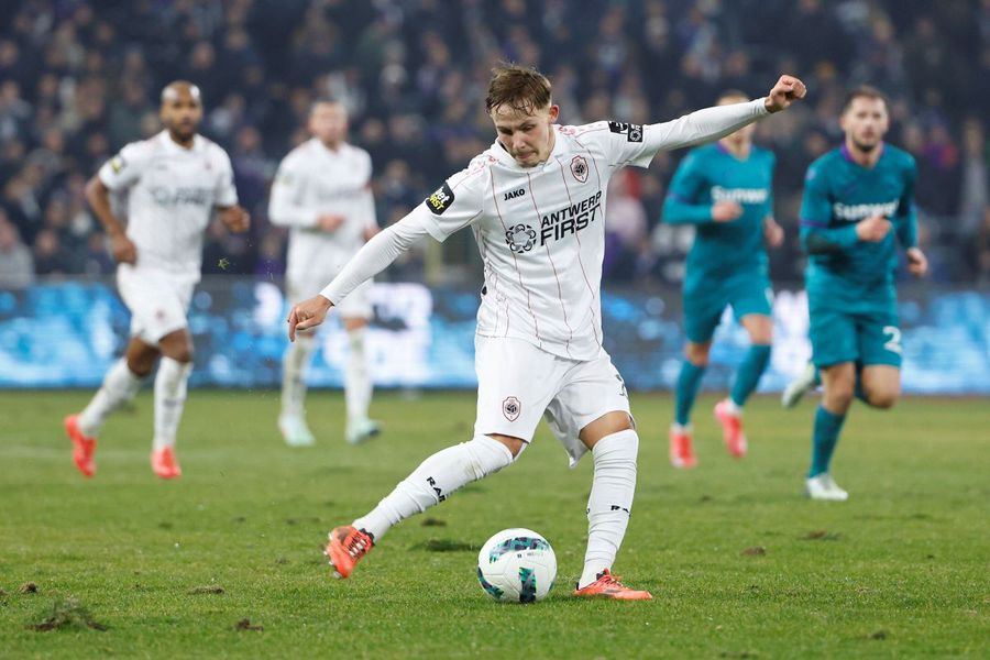 Se intră în linie dreaptă pentru transferul lui Dennis Man » Parma i-ar fi găsit deja înlocuitorul! Acord iminent