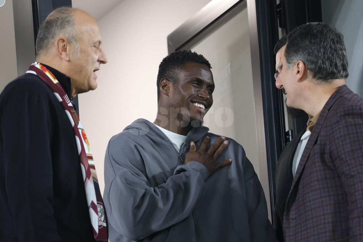 Rapid și-a prezentat noul transfer: David Ankeye! Atacantul de la Genoa e în tribună la meciul cu Poli Iași