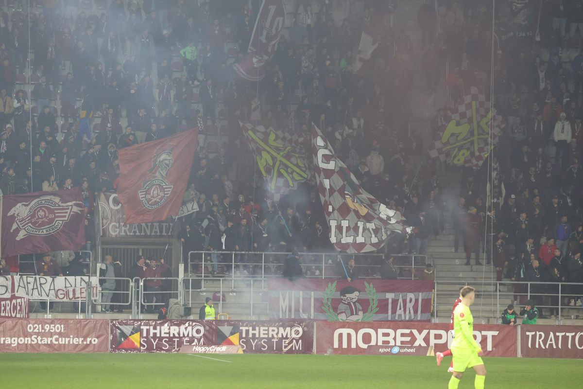 Imagini de la finalul meciului Rapid - Poli Iași