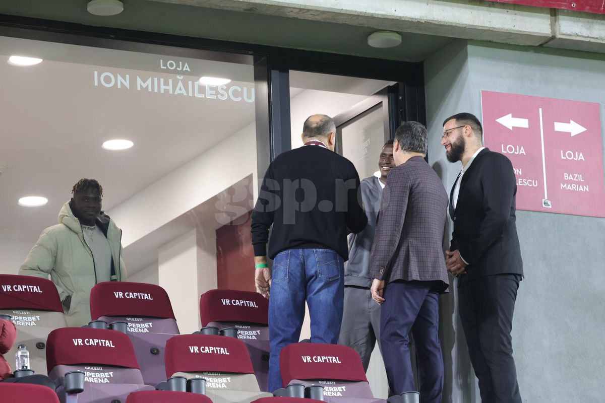 Rapid și-a prezentat noul transfer: David Ankeye! Atacantul de la Genoa e în tribună la meciul cu Poli Iași