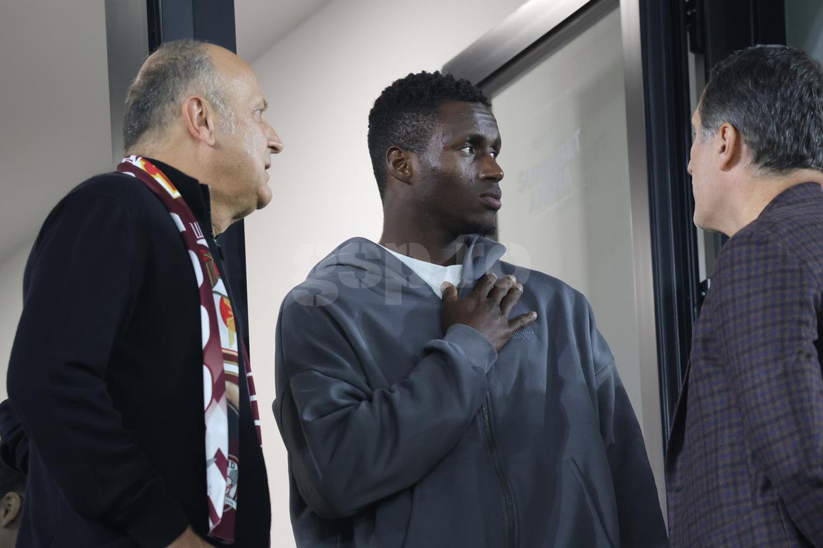 Rapid și-a prezentat noul transfer: David Ankeye! Atacantul de la Genoa e în tribună la meciul cu Poli Iași