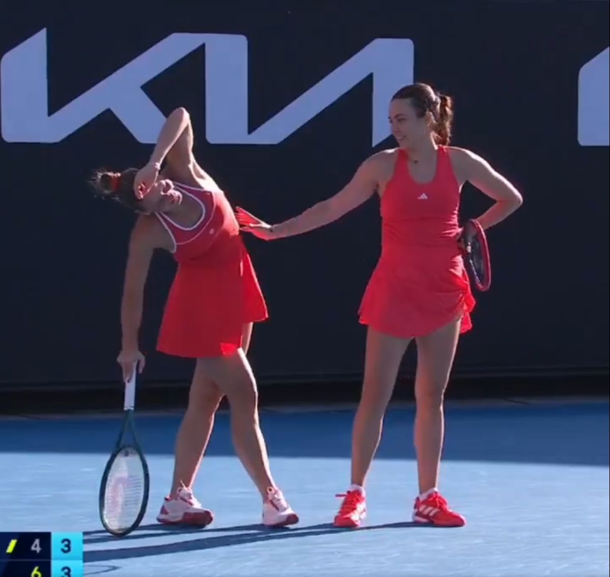 Gabriela Ruse și Marta Kostyuk, ipostaze virale la Australian Open: „Îți mulțumesc, partenero! Hahahah!”