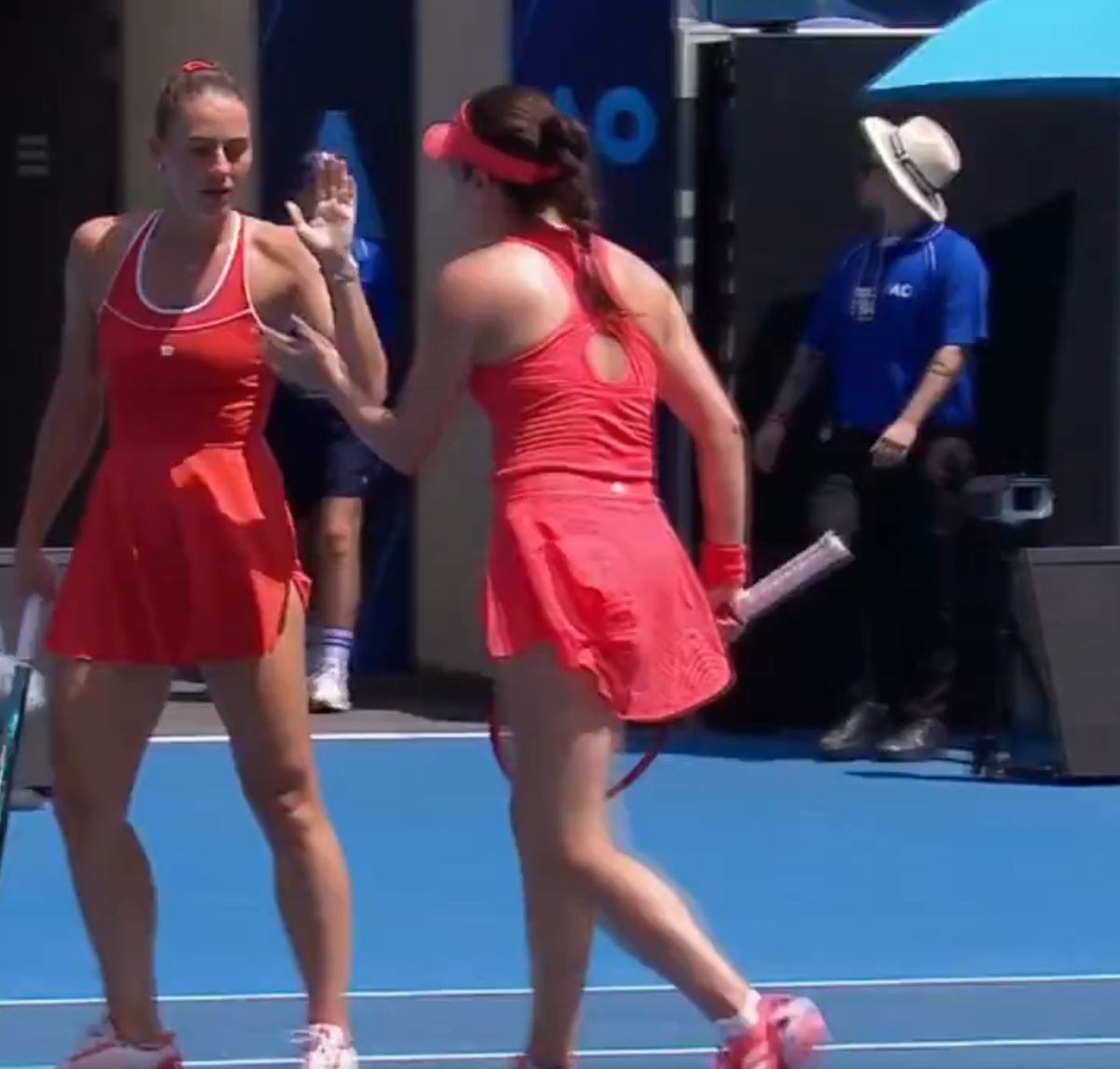 Gabriela Ruse și Marta Kostyuk, ipostaze virale la Australian Open: „Îți mulțumesc, partenero! Hahahah!”