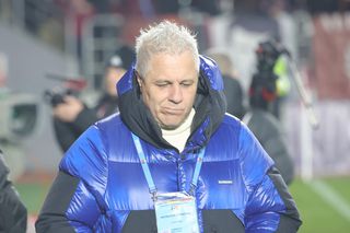 Scandalurile de la Rapid îi erodează viitorul lui Șumudică: „Unde mai e autoritatea lui?”