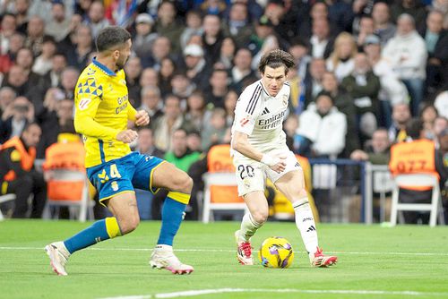 Fran Garcia în careul advers, o zonă în care se întâmplă rar ca Ferland Mendy să apară // foto: Imago Images