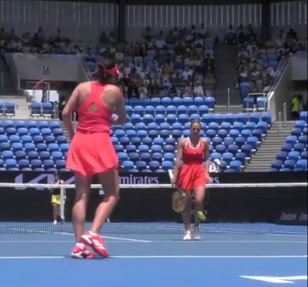 Gabriela Ruse și Marta Kostyuk, ipostaze virale la Australian Open: „Îți mulțumesc, partenero! Hahahah!”