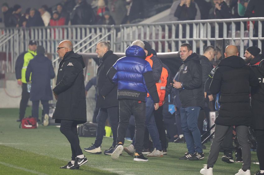 Marius Șumudică, spre vestiare / FOTO: Ionuț Iordache (GSP.ro)