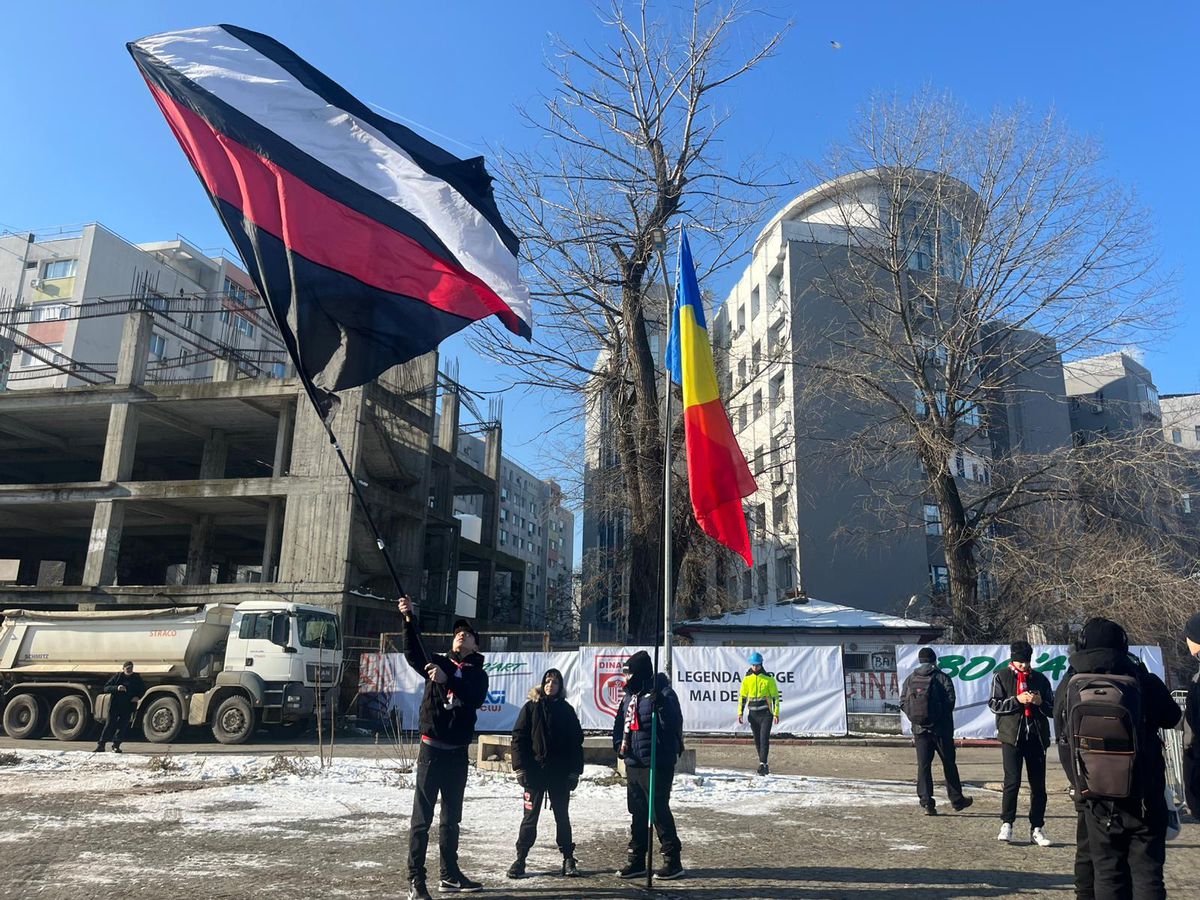 Buldozerele pun la pământ arena Dinamo: cadre spectaculoase surprinse de fotoreporterul GSP Cristi Preda, într-o zi istorică pentru „câini”
