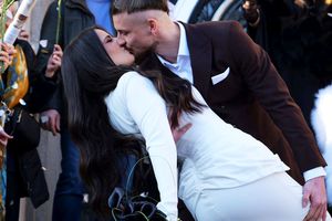 În zi de UCL, Radu Drăgușin s-a căsătorit cu Ioana Stan, la Primăria Sectorului 1. Toate imaginile de la eveniment