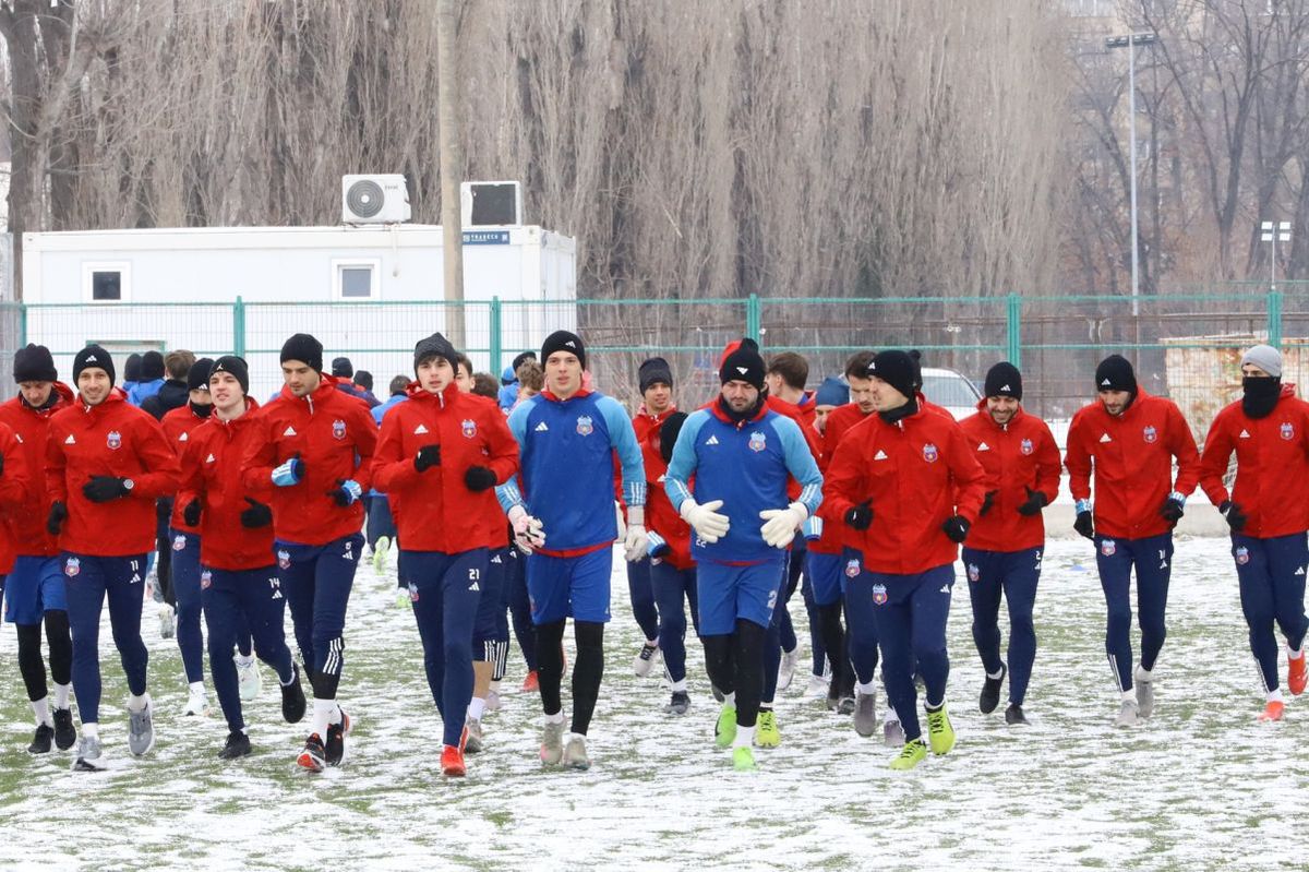 Steaua a început cantonamentul de iarnă: doi jucători în probe