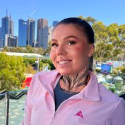 Oleksandra Oliynykova, fără tatuaje faciale / Bounces