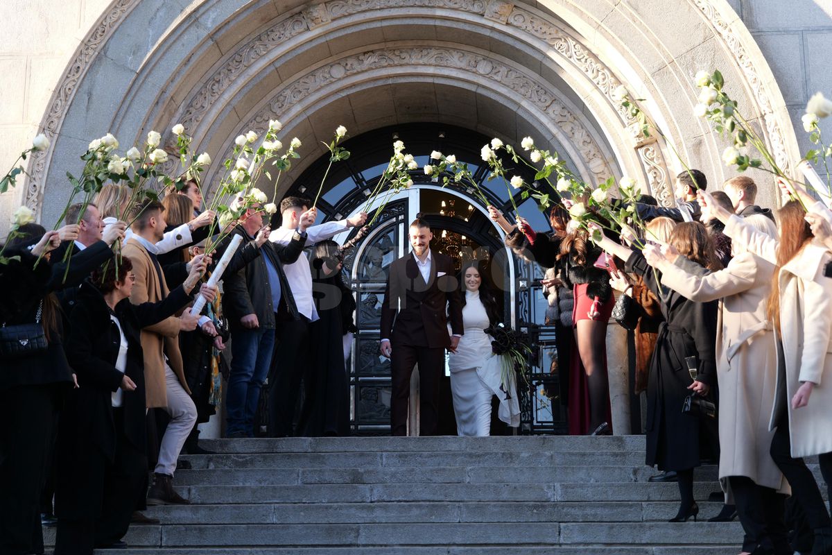 În zi de UCL, Radu Drăgușin s-a căsătorit cu Ioana Stan » Au apărut și imaginile de pe ringul de dans! Petrecere cu starurile fotbalului românesc